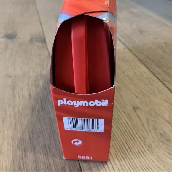 New Playmobil CITY ACTION Fire Rescue Carry Case #5651 36 Pieces Great Gift 4+ - Picture 6 of 6